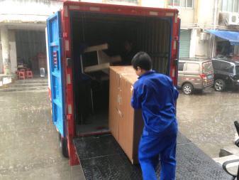 誠(chéng)信服務(wù)，居民搬家好幫手 廂貨車(chē)、三輪車(chē)、面包車(chē)與專(zhuān)業(yè)人工打包搬運(yùn)一體服務(wù)